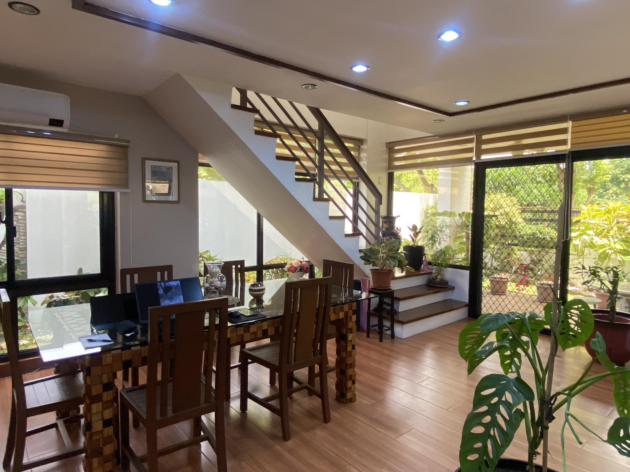 American-inspired Design Family Home - Thumbnail 2