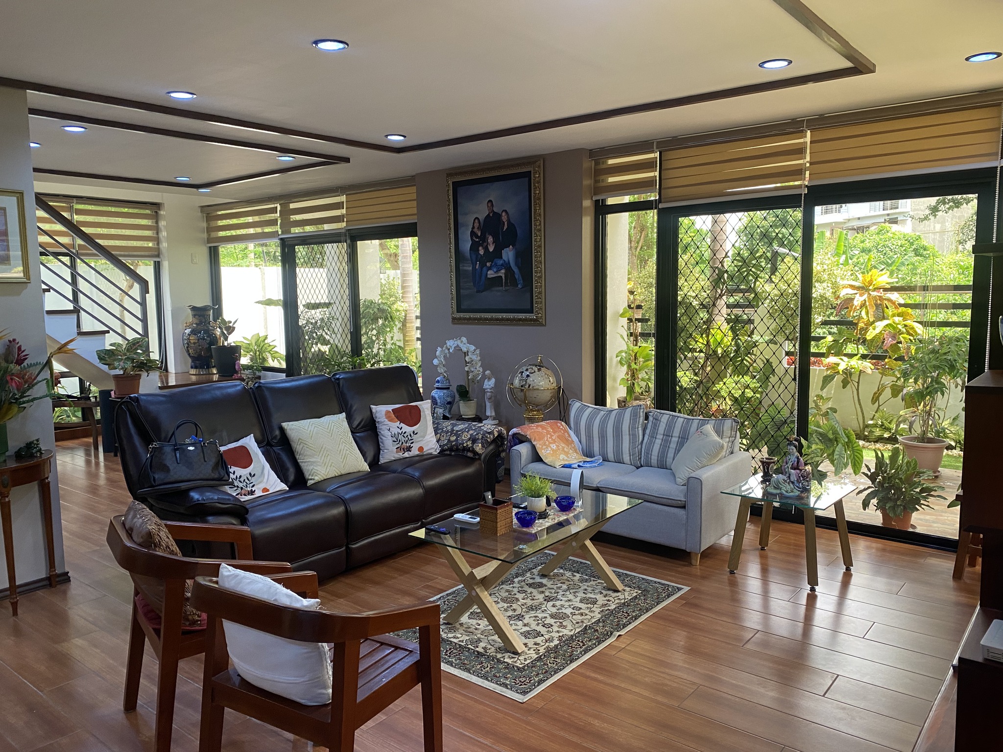 American-inspired Design Family Home - Thumbnail 7