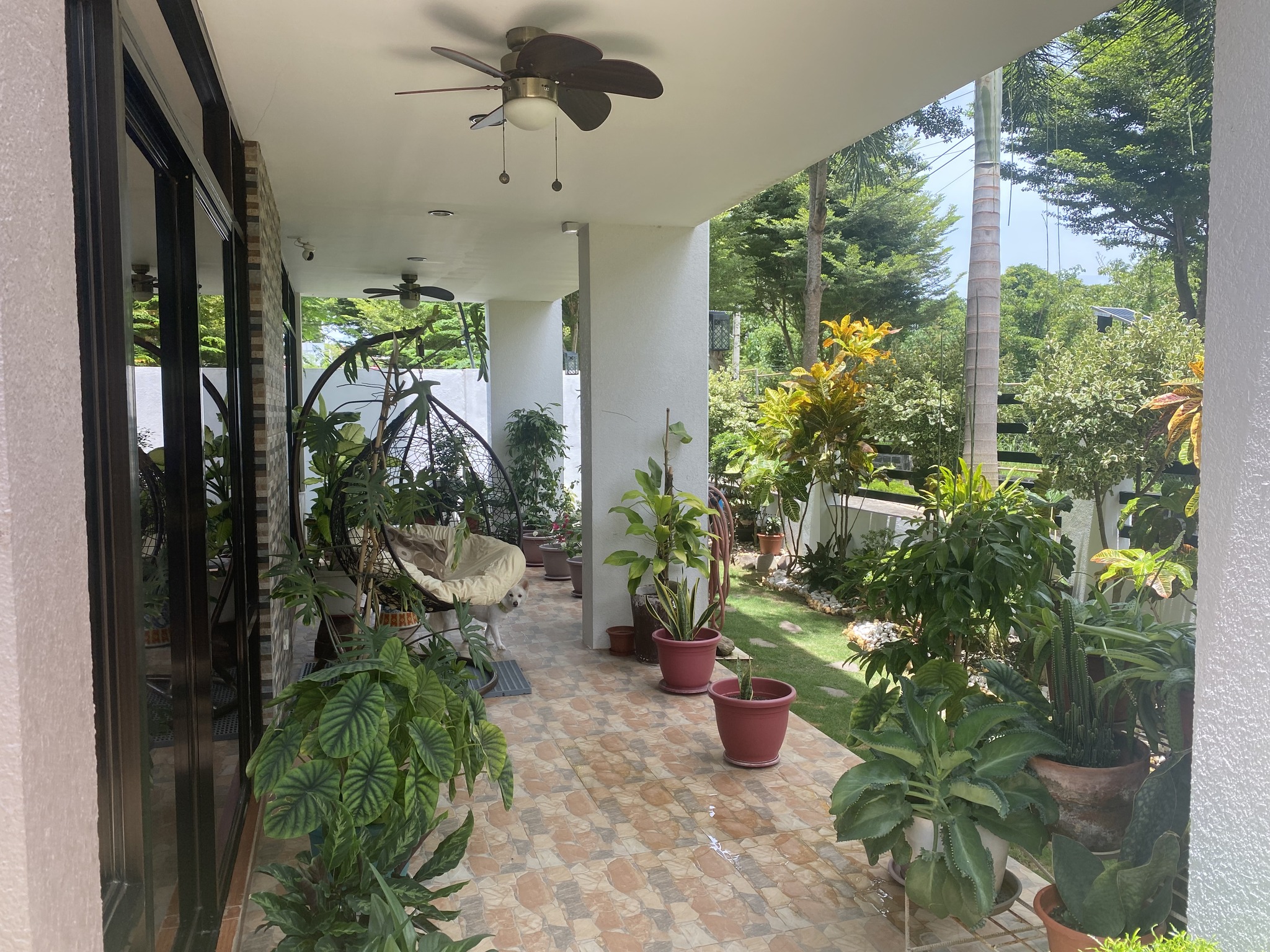 American-inspired Design Family Home - Thumbnail 9