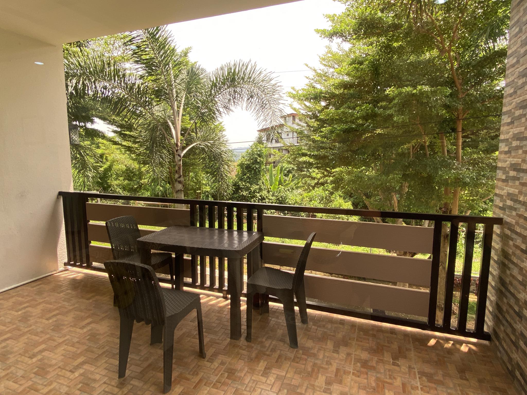 American-inspired Design Family Home - Thumbnail 12