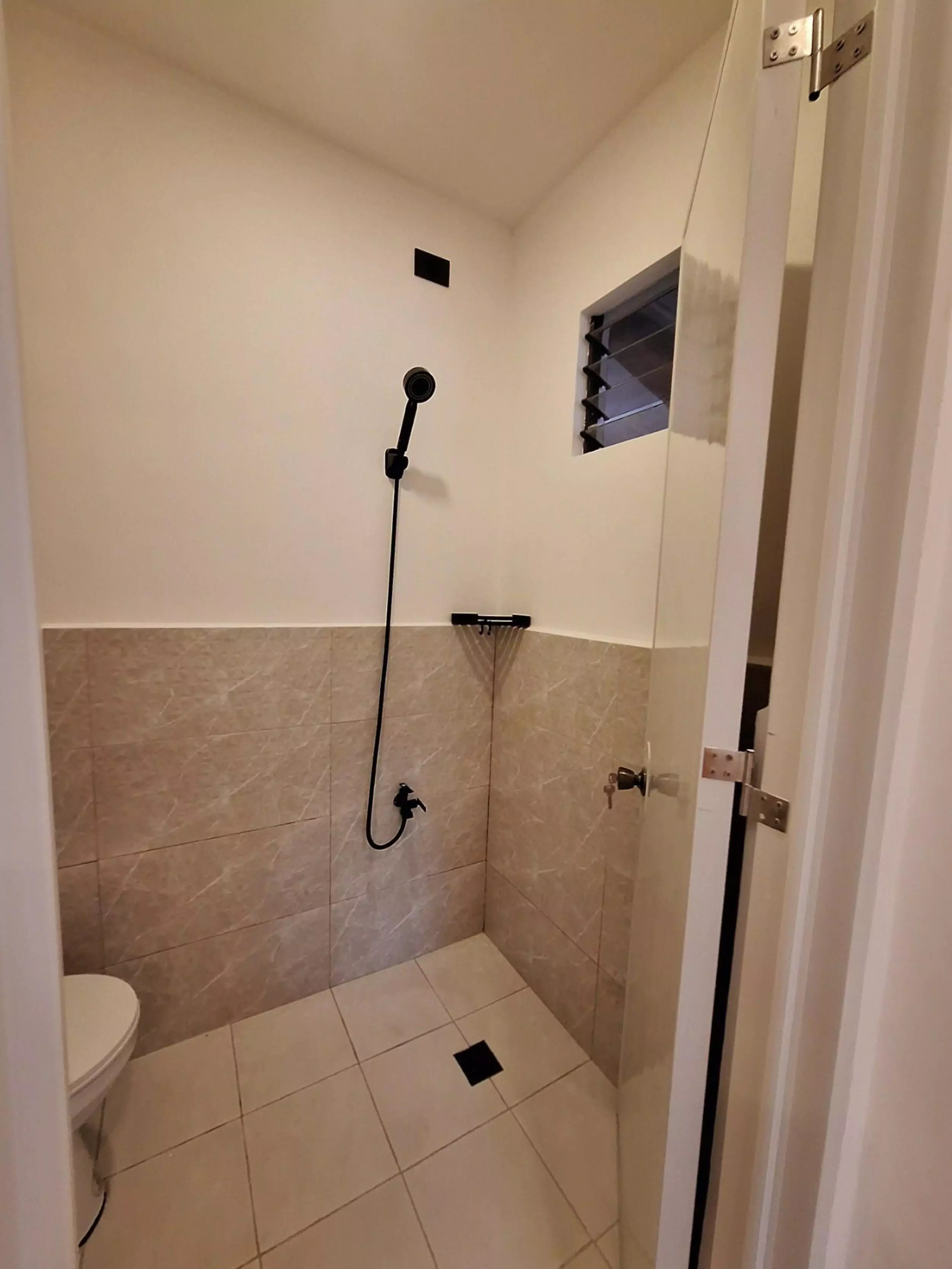 4 Bedroom House in Virginia Homes, Iponan - Thumbnail 3