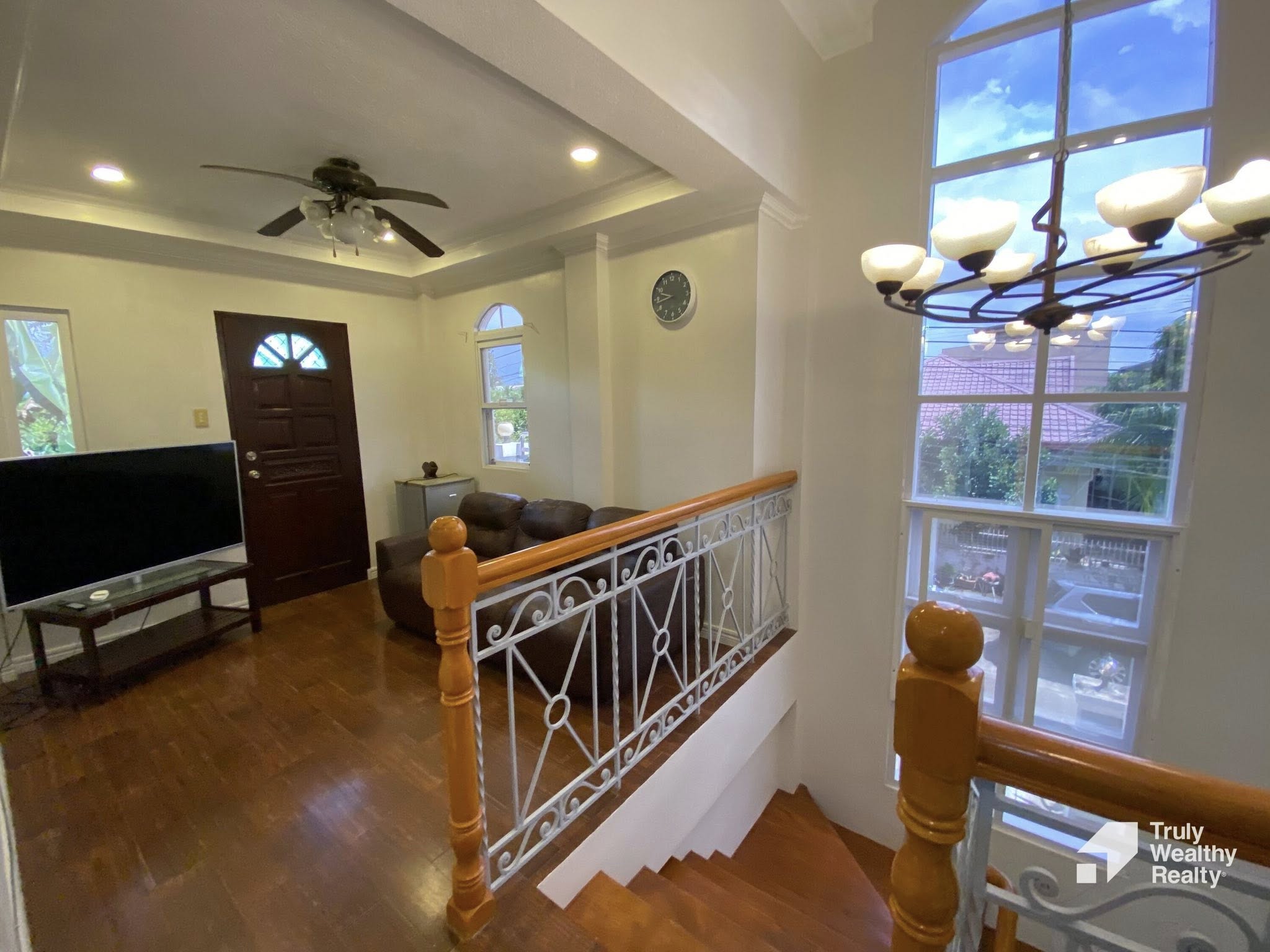 FOR RENT/SALE: Hillsborough 5 Bedroom House and Lot - Thumbnail 7