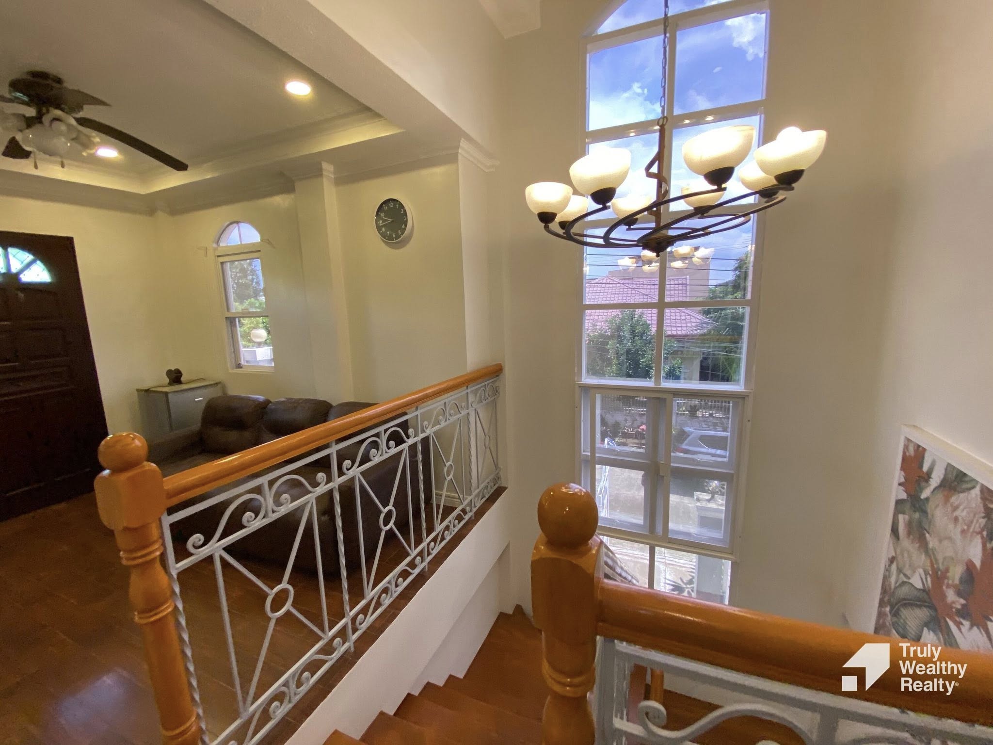 FOR RENT/SALE: Hillsborough 5 Bedroom House and Lot - Thumbnail 8