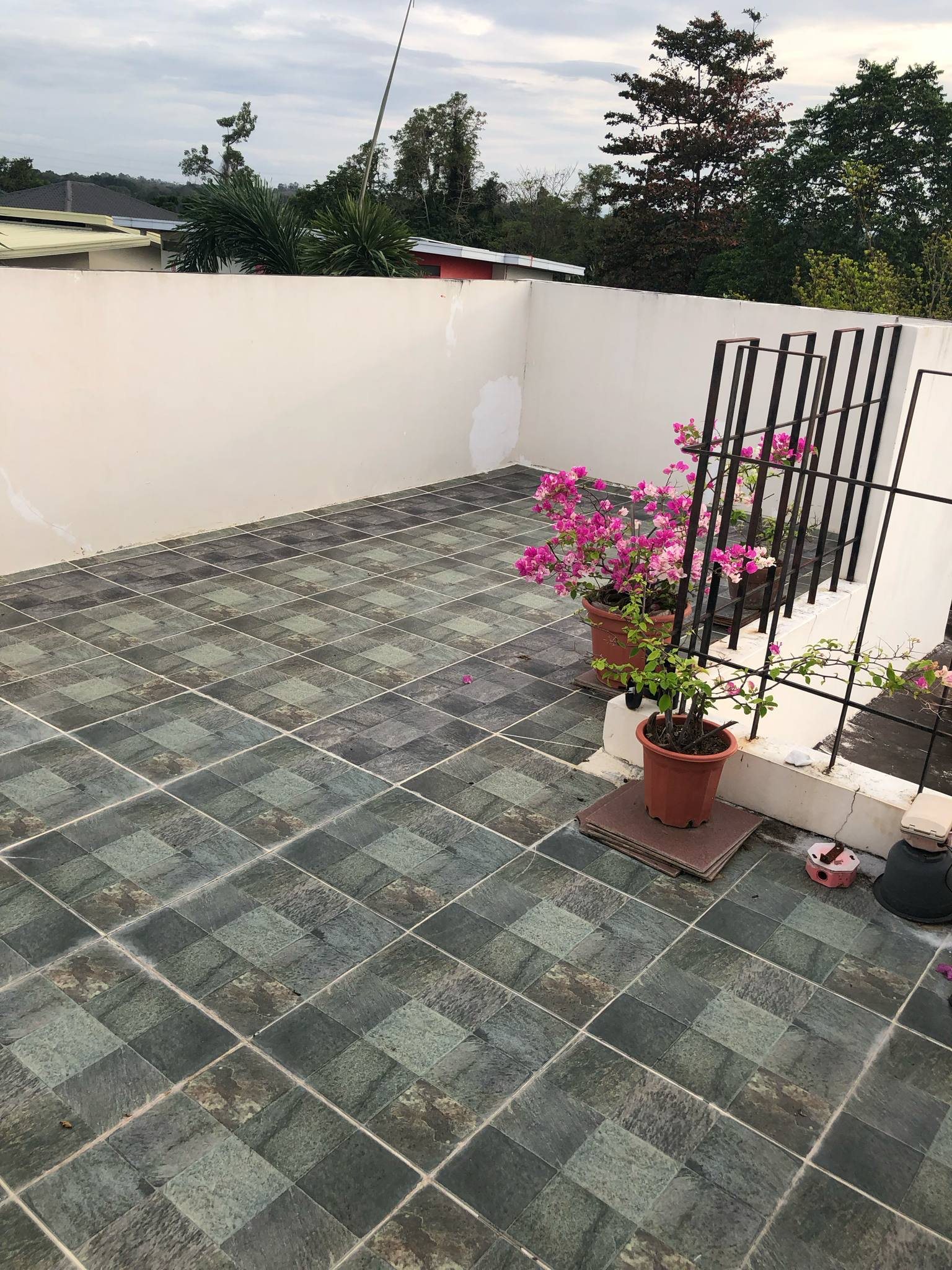 FOR RENT: Hillsborough 4 Bedroom House and Lot - Thumbnail 3