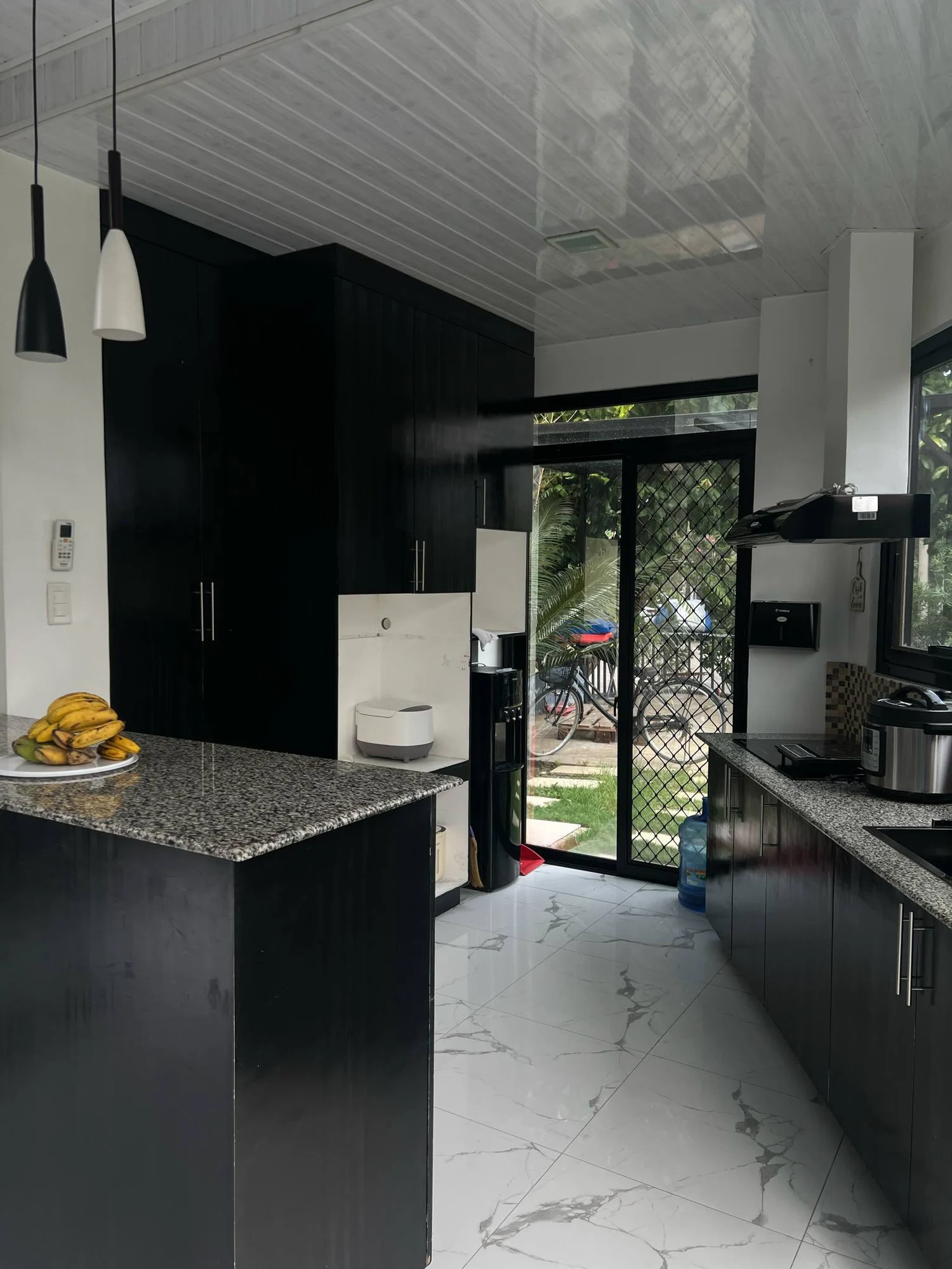 Modern Corner-Through House and Lot in Xavier Estates - Thumbnail 6